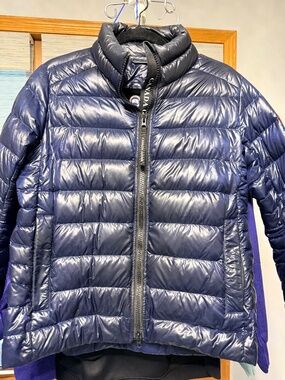 EUC Cypress Packable 750-Fill-Power Down Puffer Jacket in Navy size L